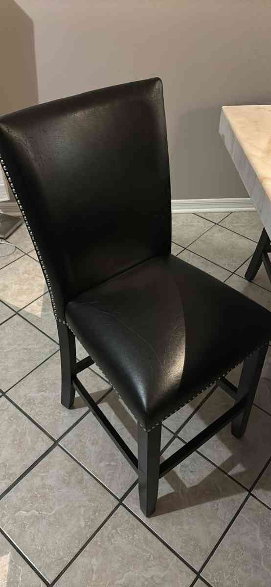 marble table with chairs - Saint Cloud, Florida - FleaMarketBay