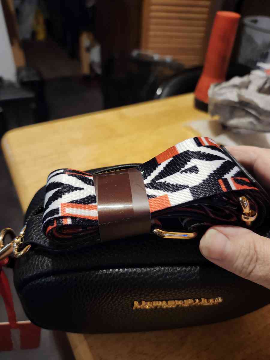 montana west crossbody - Houston, Texas - FleaMarketBay