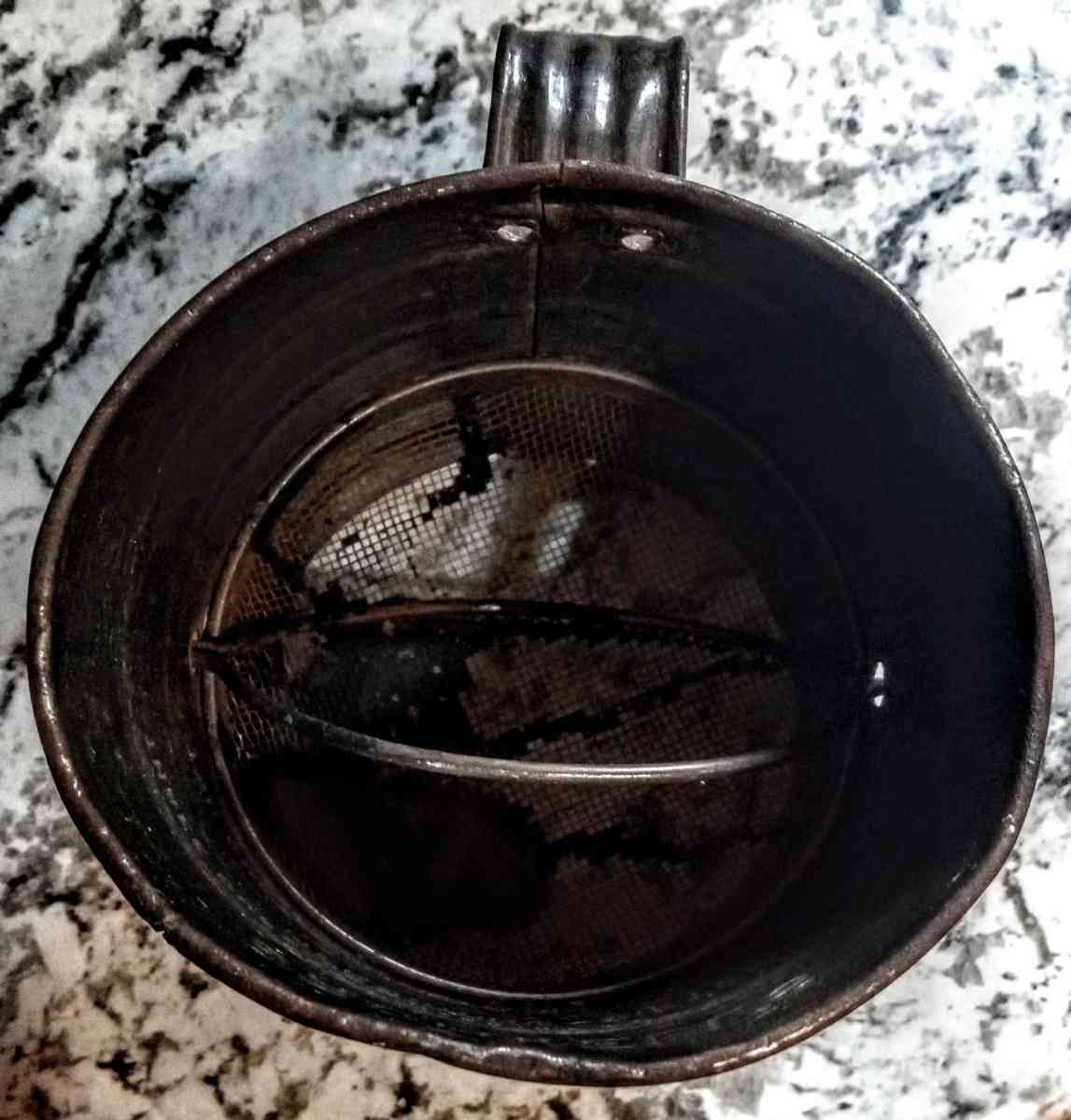 Bromwells 3 cups Metal Flour Sifter - Muldrow, Oklahoma - FleaMarketBay