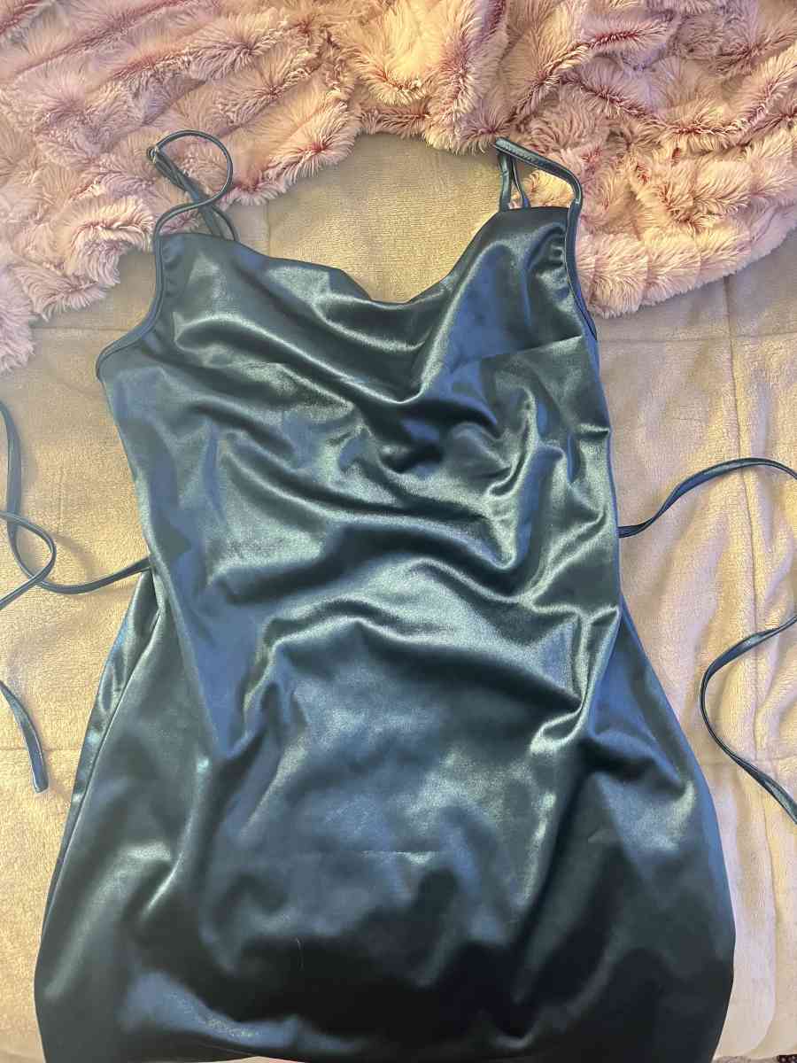 silk short homecoming dress - Fishers, Indiana