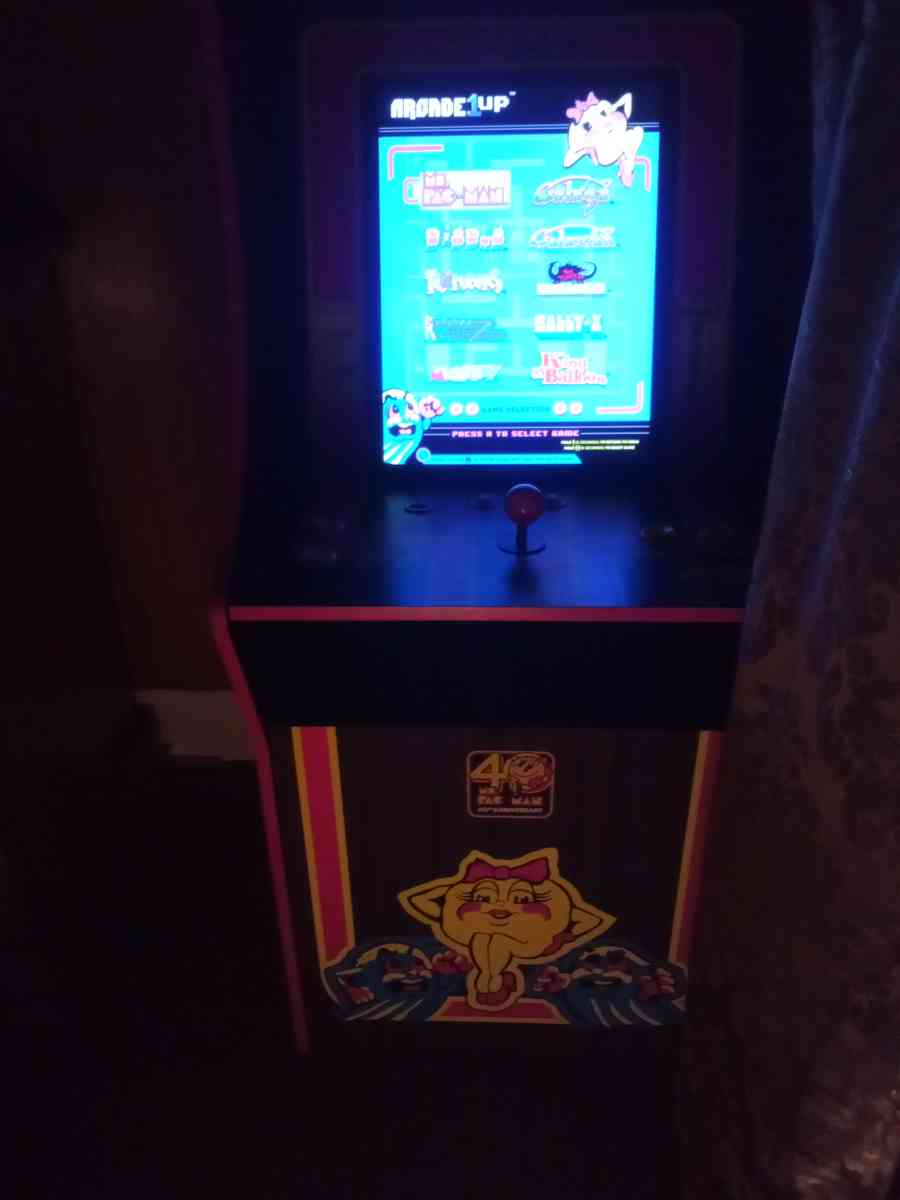 PacMan arcade game - Bristol, Indiana - FleaMarketBay