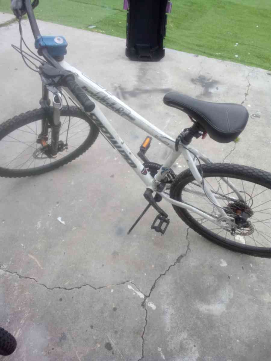 26 inch specialized hard Rock mountain bike - Colton, California