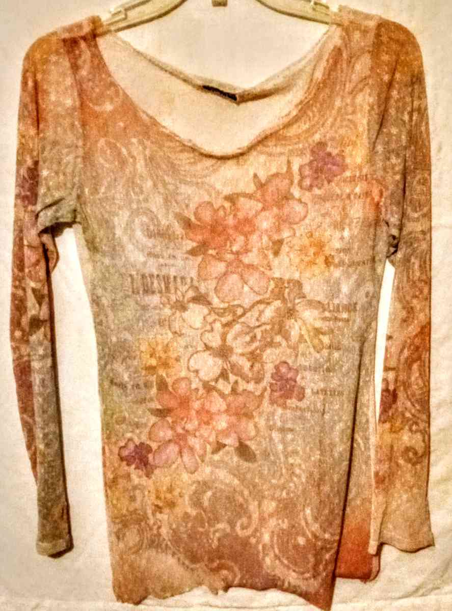 Rue 21 Long Sleeves Sheer Lace Shirt - Muldrow, Oklahoma - FleaMarketBay