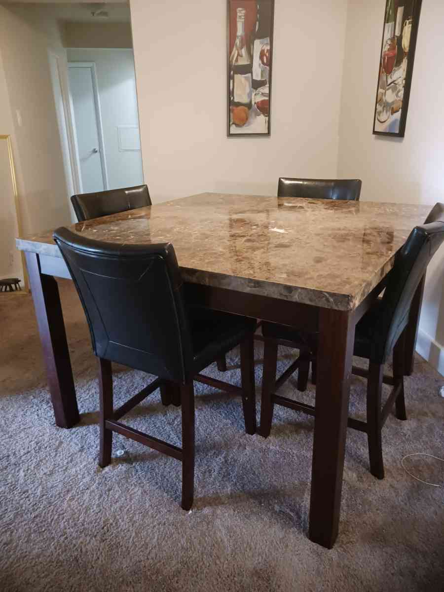 Relocation Sale 2 Rooms - Gaithersburg, Maryland - FleaMarketBay