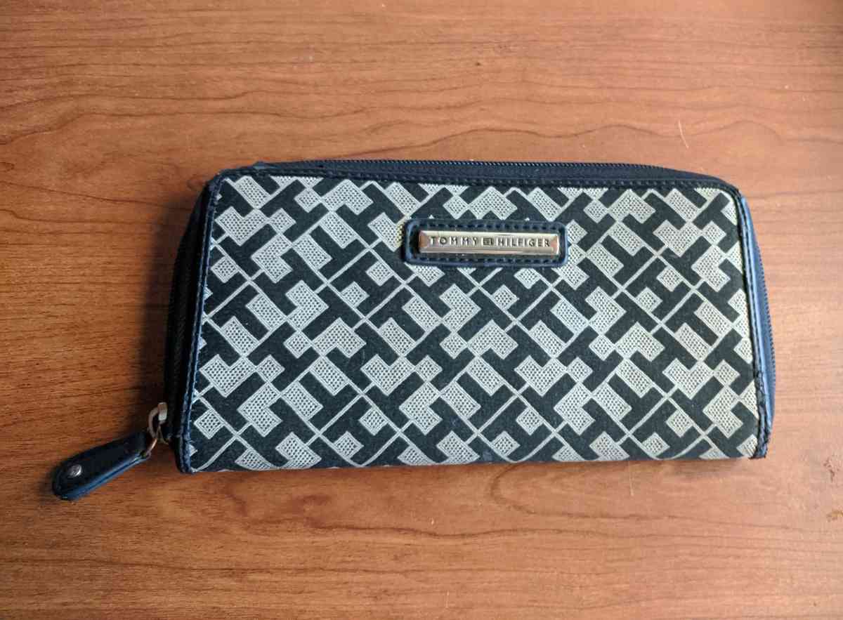 Tommy Hilfiger Wallet - El Centro, California
