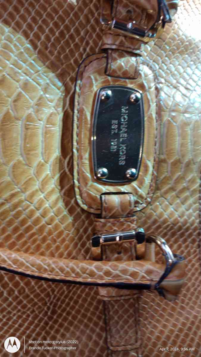Real Michael kors alligator skin yellow purse - Greenville, Texas - FleaMarketBay