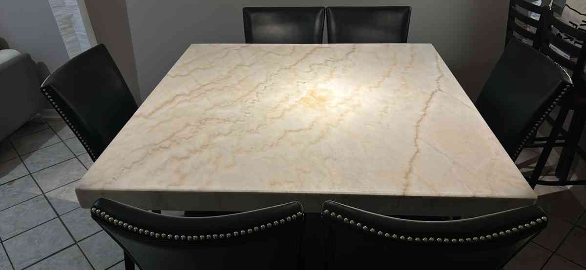 marble table with chairs - Saint Cloud, Florida - FleaMarketBay