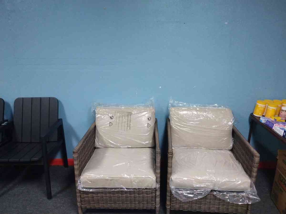 outside furniture - Sacramento, California - FleaMarketBay