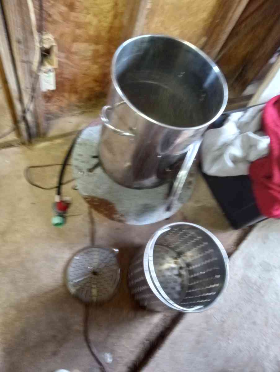 random household items - Bacliff, Texas - FleaMarketBay