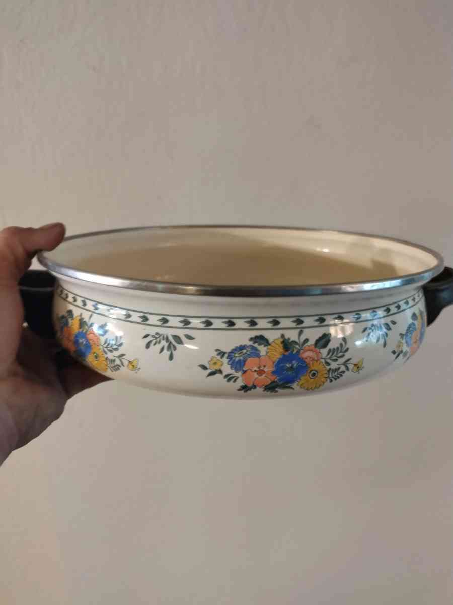 vintage cookware - Carmichael, California - FleaMarketBay