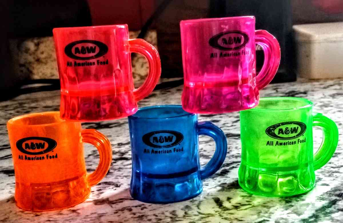 5 A and W All American Food Colorful Mini Mugs - Muldrow, Oklahoma - FleaMarketBay