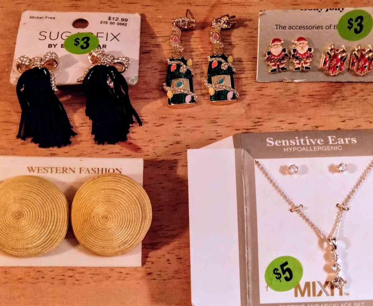 Men womens rings wedding ring sets Necklaces and earings - Hanford, California - FleaMarketBay