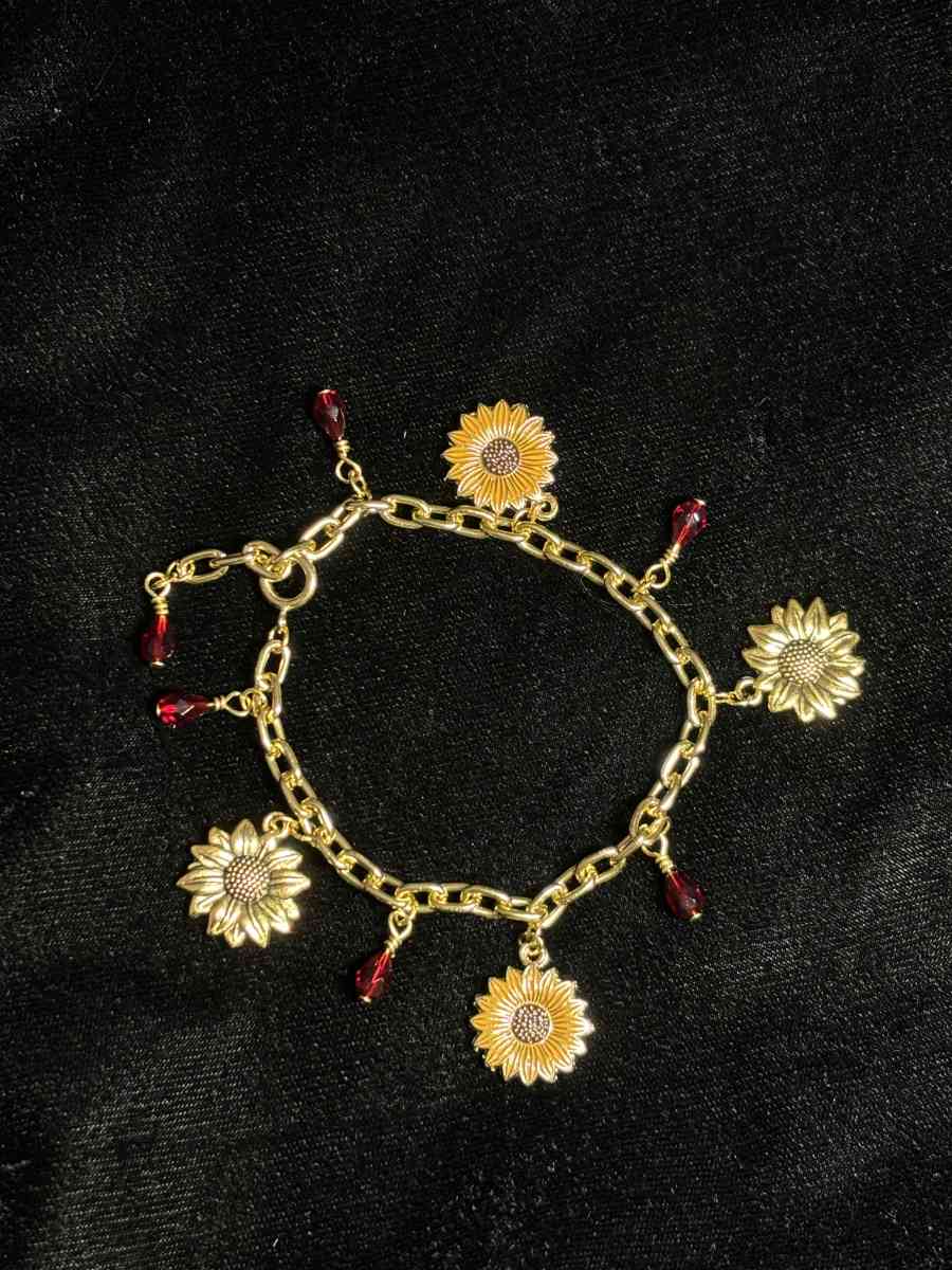 Summer wine and sunflowers charm bracelet - Tehachapi, California