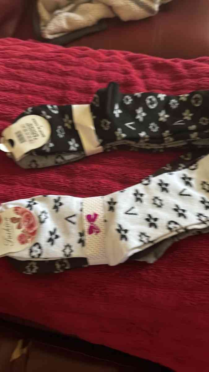 Socks one size fits all - Mc Lean, Virginia - FleaMarketBay