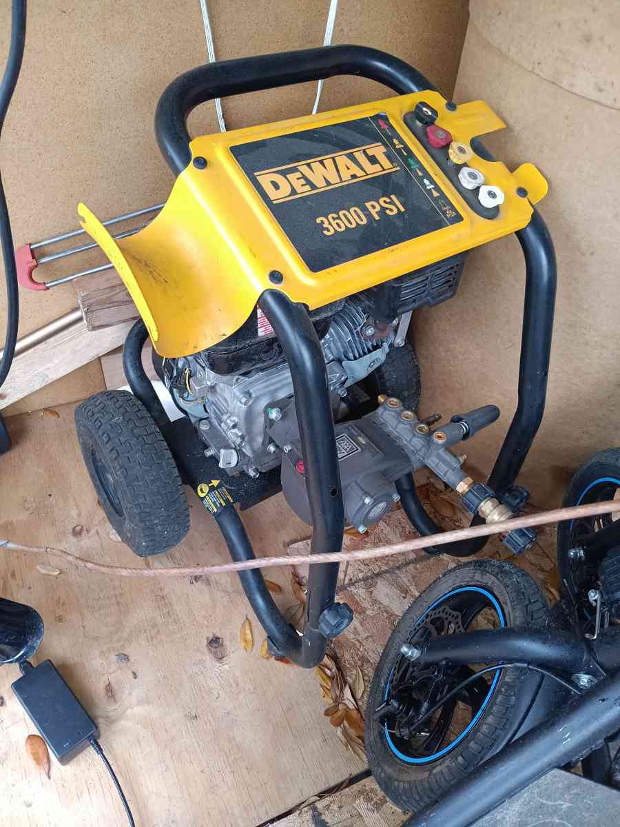 DeWalt 3600 psi - Garland, Texas - FleaMarketBay