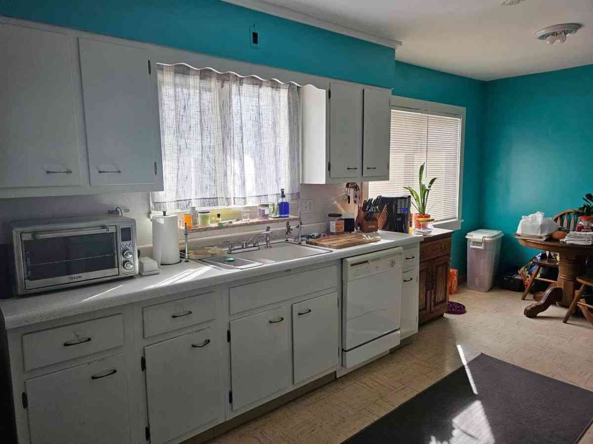 Renting A  Cozy House - Rochester, New York - FleaMarketBay