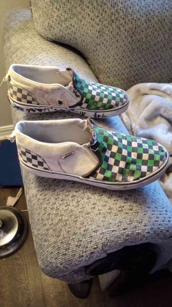 size 8 old school vans - Tulsa, Oklahoma - FleaMarketBay