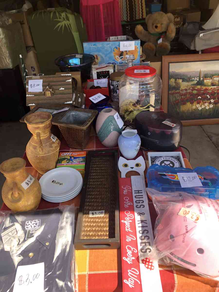Garage Sale a lot of stuff - Bolingbrook, Illinois - FleaMarketBay