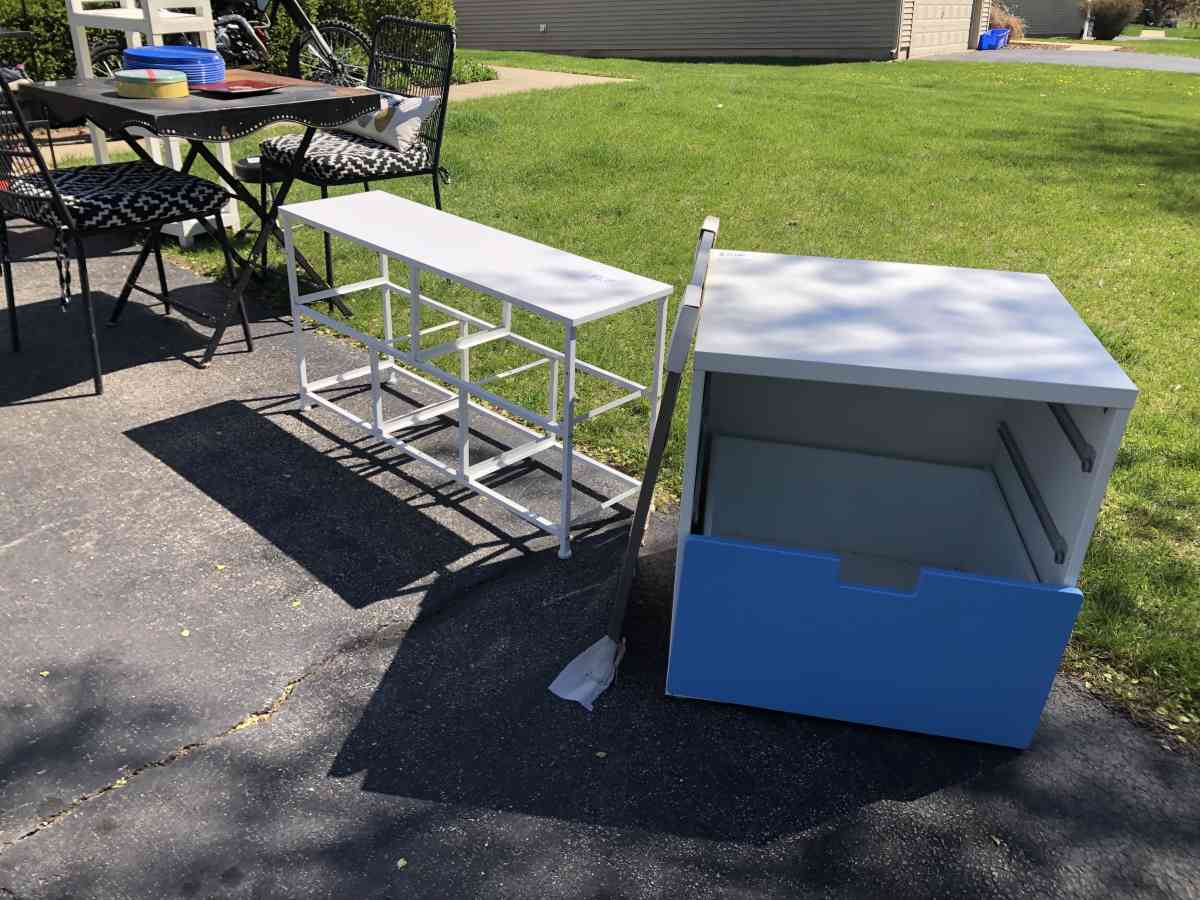 Garage Sale a lot of stuff - Bolingbrook, Illinois - FleaMarketBay