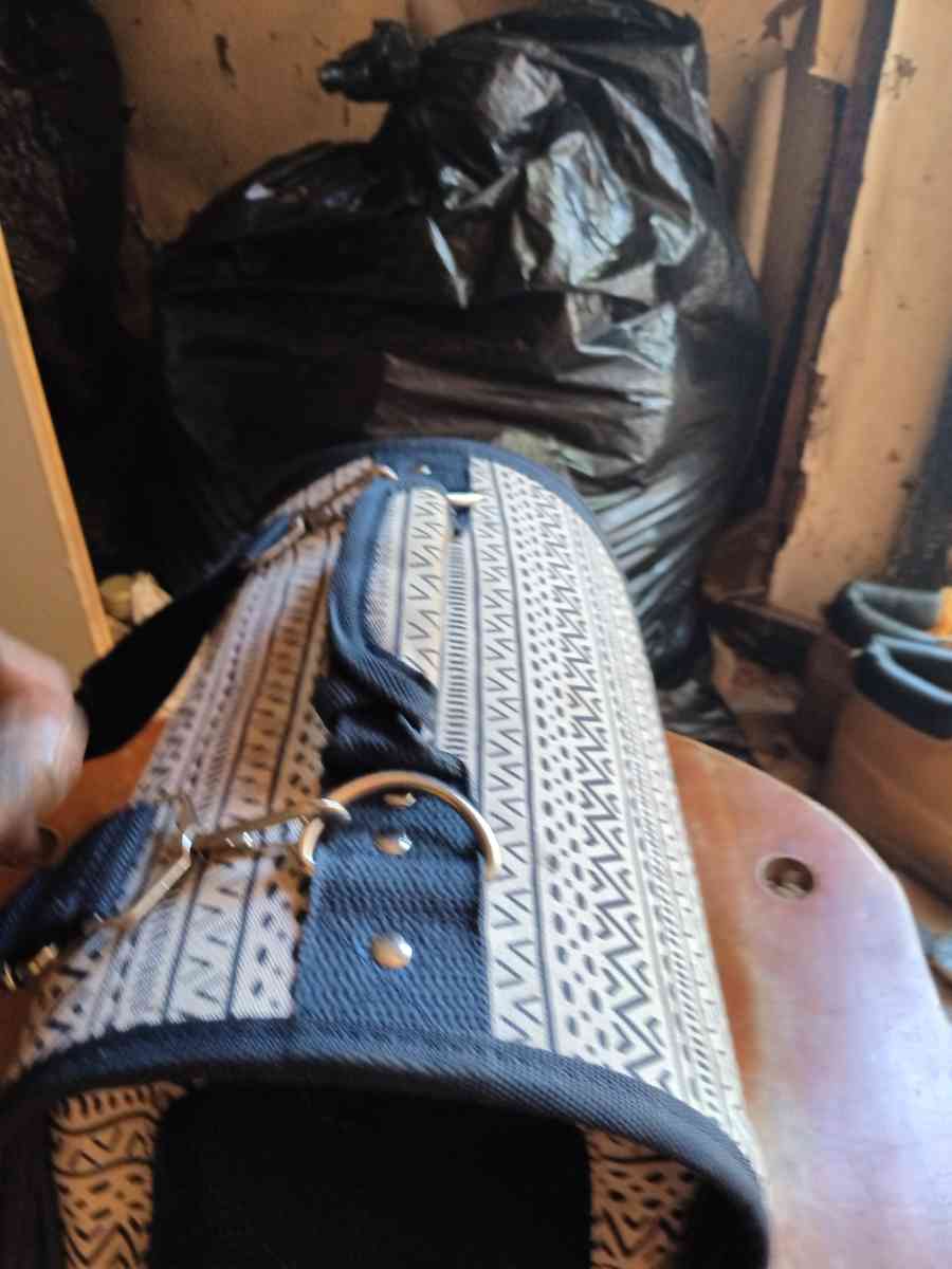 advantage pet carrier bag like contour - Winston Salem, North Carolina - FleaMarketBay