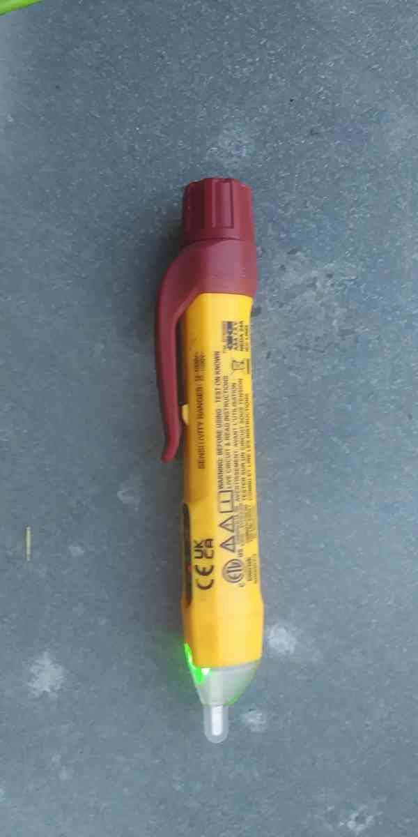 Klein Tools Dual Range Voltage Tester - Dallas, Texas - FleaMarketBay