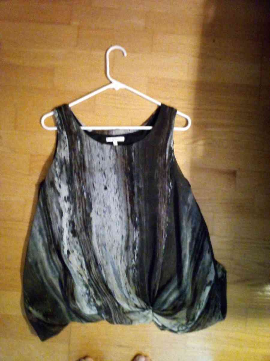 silky twenties modern top petite size small - Aptos, California