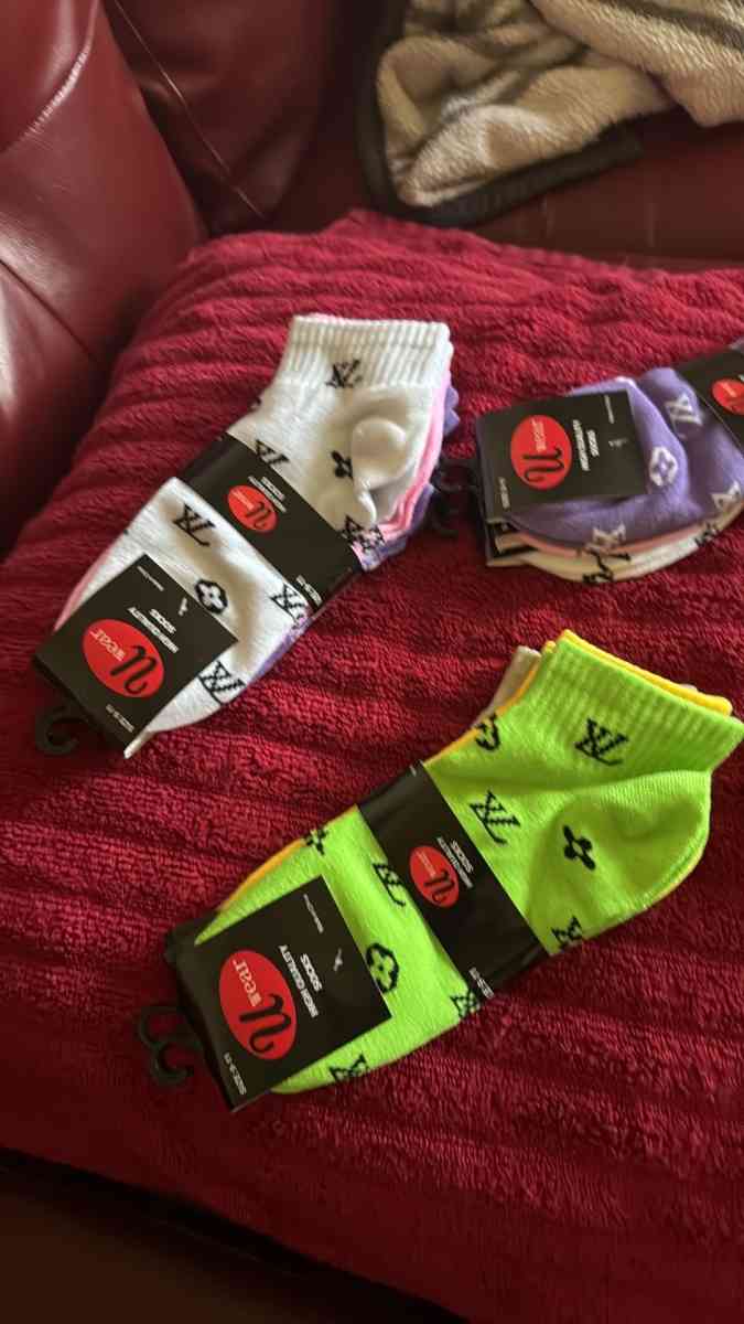 Socks one size fits all - Mc Lean, Virginia - FleaMarketBay