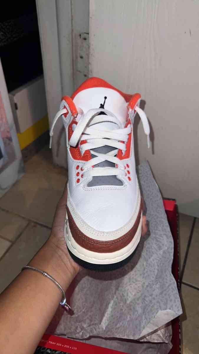 Jordans 3s - Pinellas Park, Florida - FleaMarketBay