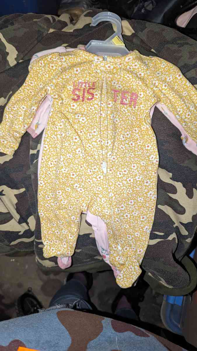 newborn baby clothes - Portland, Oregon - FleaMarketBay
