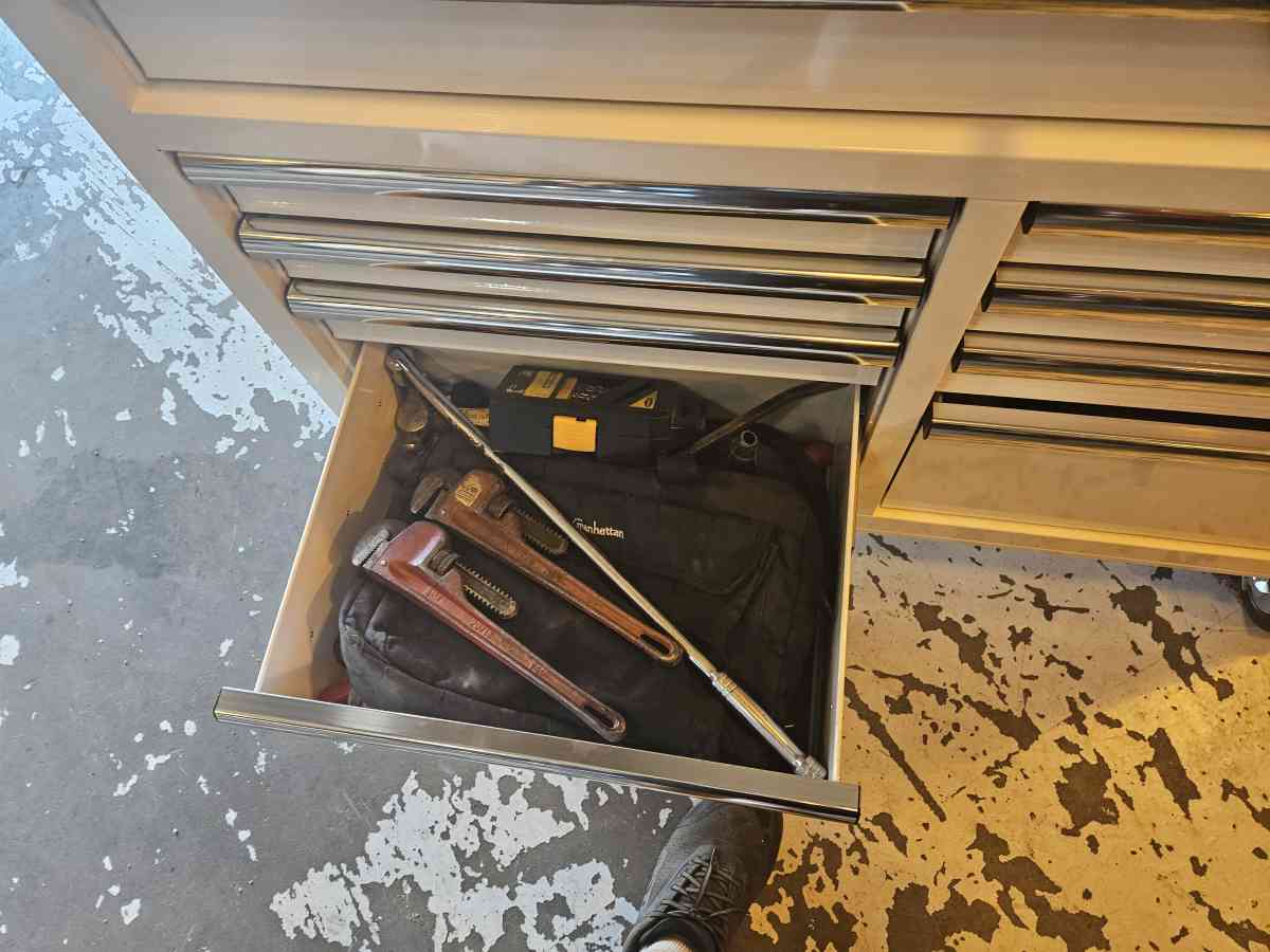 tool box - Myrtle Beach, South Carolina - FleaMarketBay