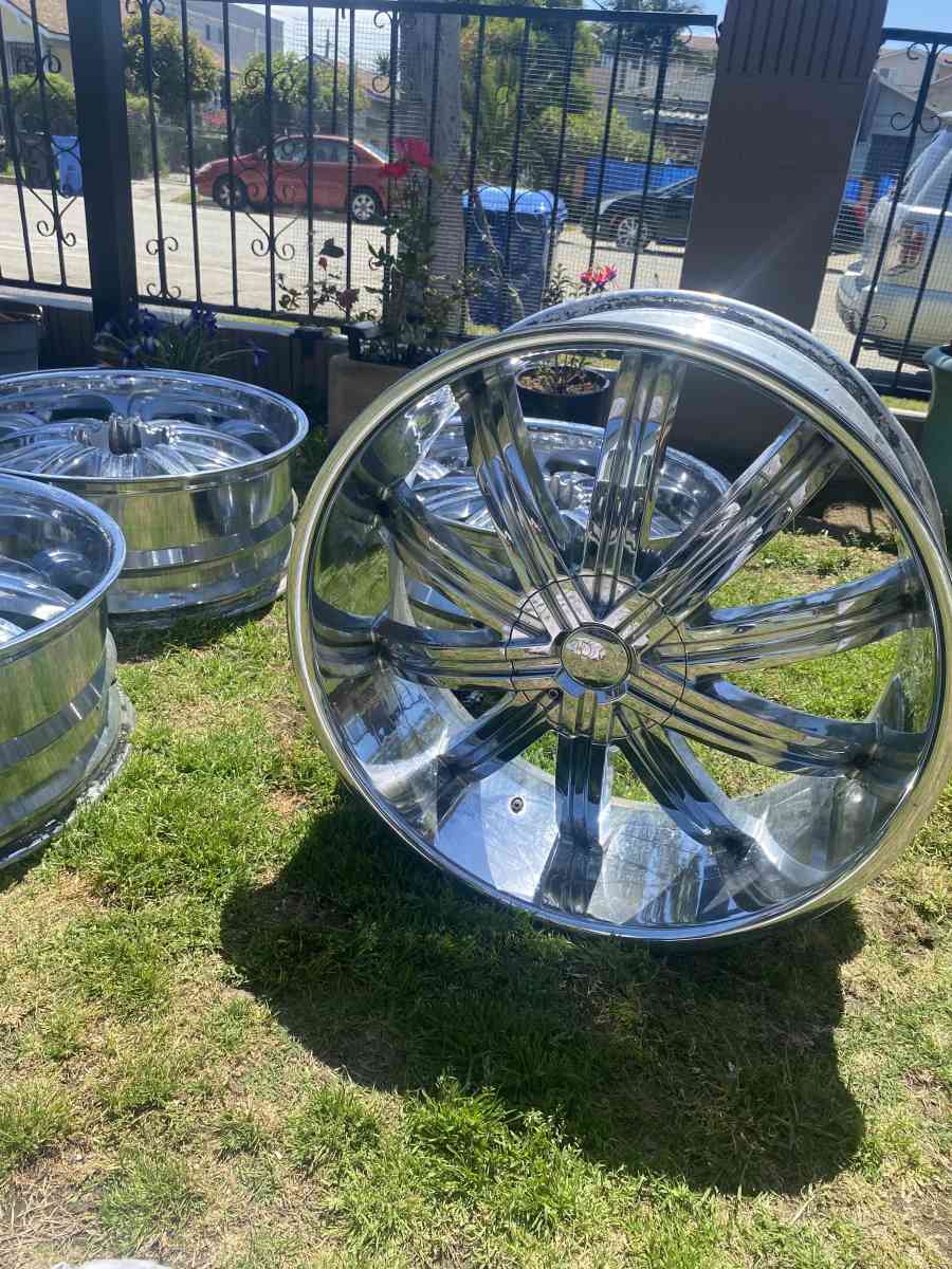 RS 24 Inch RIMS - San Pedro, California - FleaMarketBay