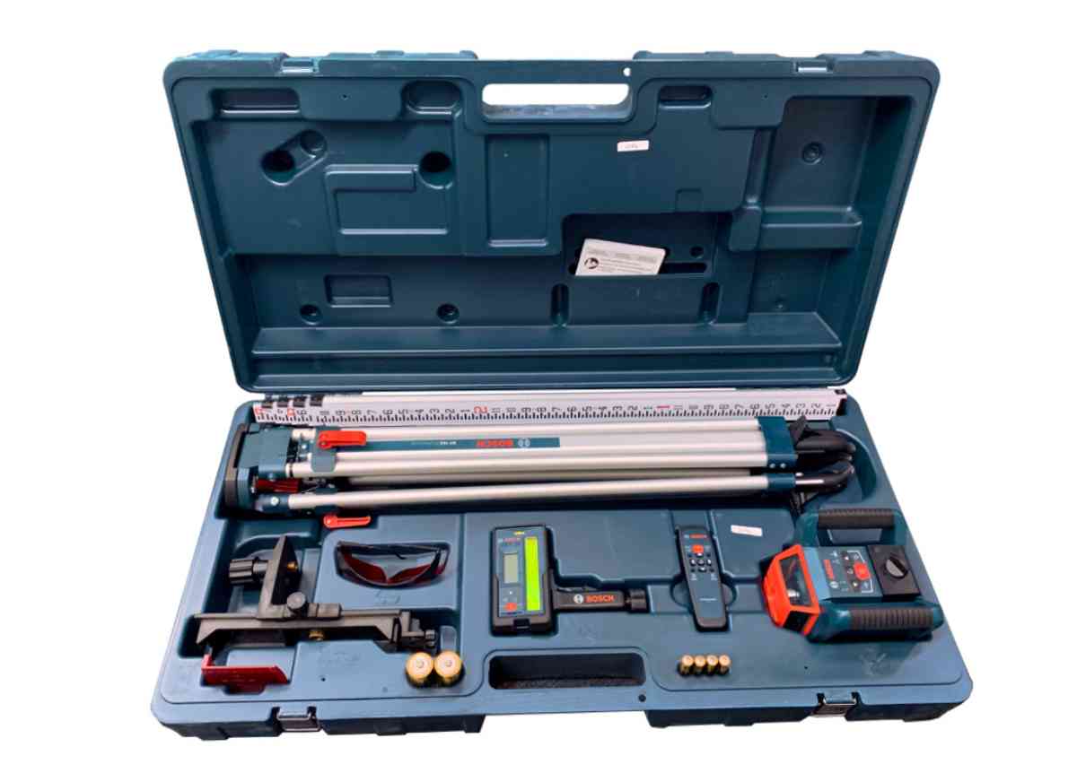 Bosch Revolve 2000 Self Leveling Laser - Jackson, Mississippi - FleaMarketBay