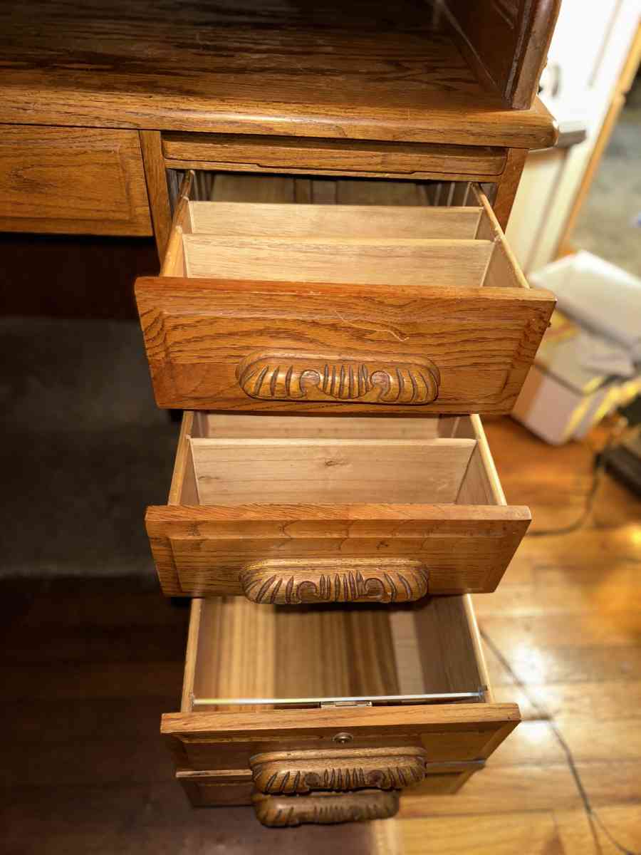 Vintage RollTop Desk with Chair - Pico Rivera, California - FleaMarketBay