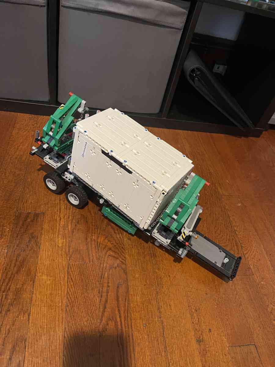built Lego technic Mack anthem truck - Lyndhurst, New Jersey - FleaMarketBay