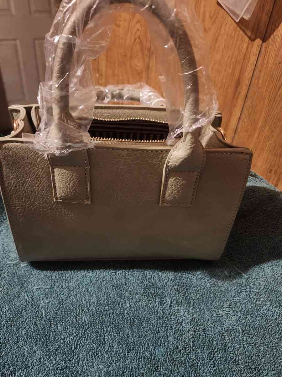 Alyssa fashion  crossbody - Houston, Texas - FleaMarketBay