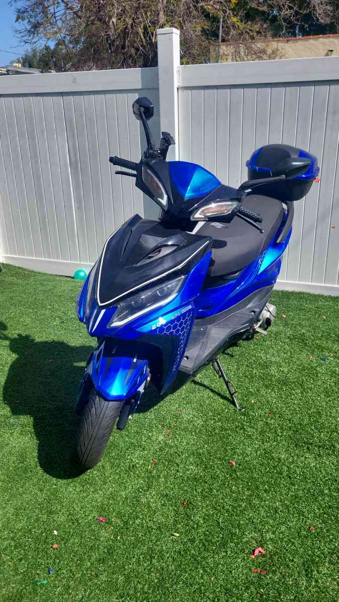 el una moto - El Segundo, California - FleaMarketBay