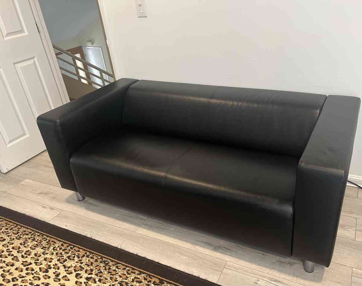 IKEA KLIPPAN COUCH - Canoga Park, California