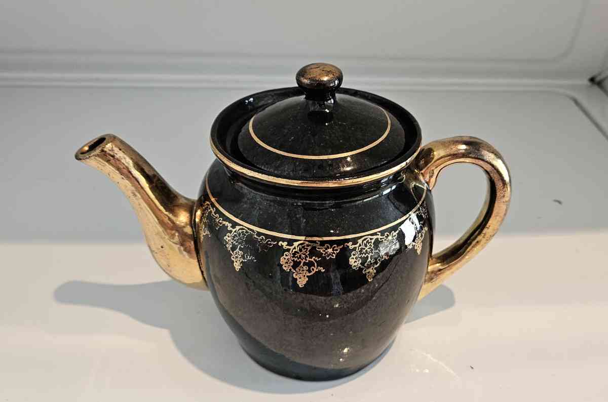 Teapot Ceramic - Los Angeles, California