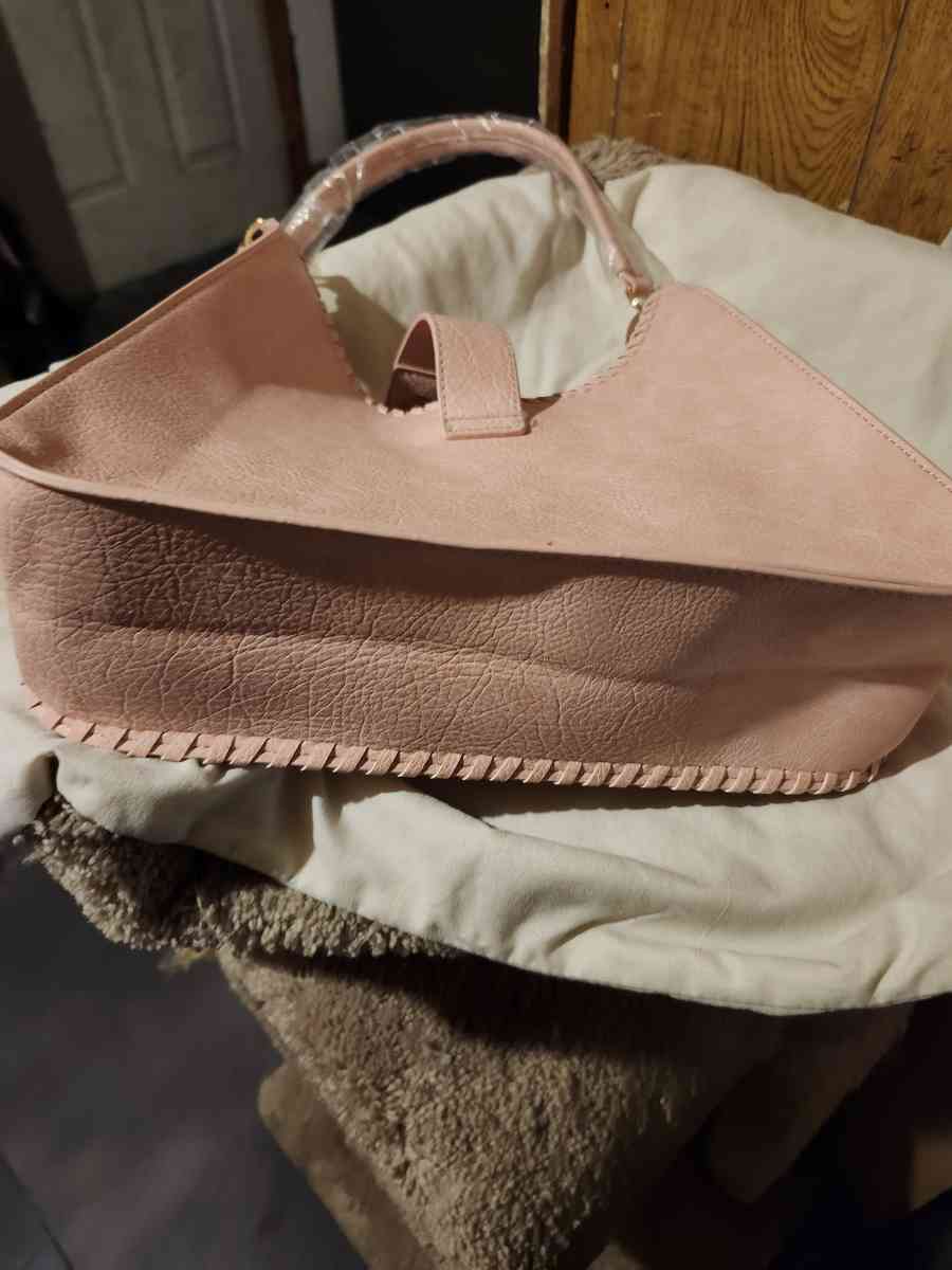 pink purse - Houston, Texas - FleaMarketBay