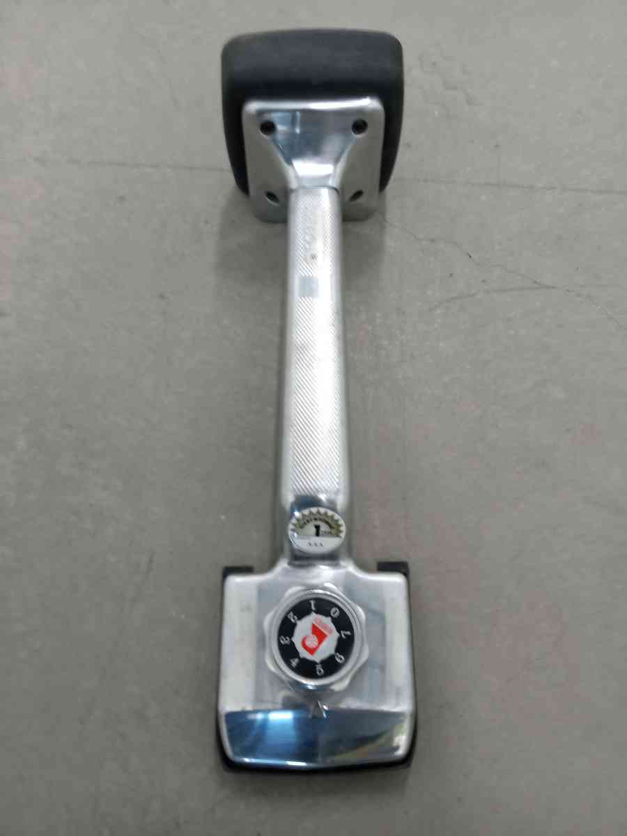 the 10  412 knees kicker ROBERTS for installation of carpet - Belmont, California - FleaMarketBay