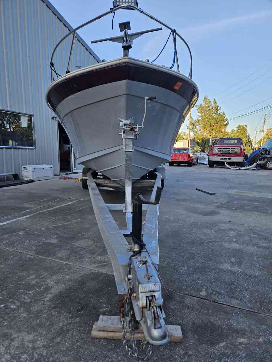 89 SportCraft Avanza Volvo penta dual prop engine