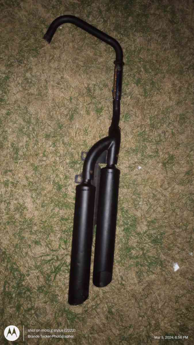 Black Straight Dual Exhaust for a motorcycle - Greenville, Texas