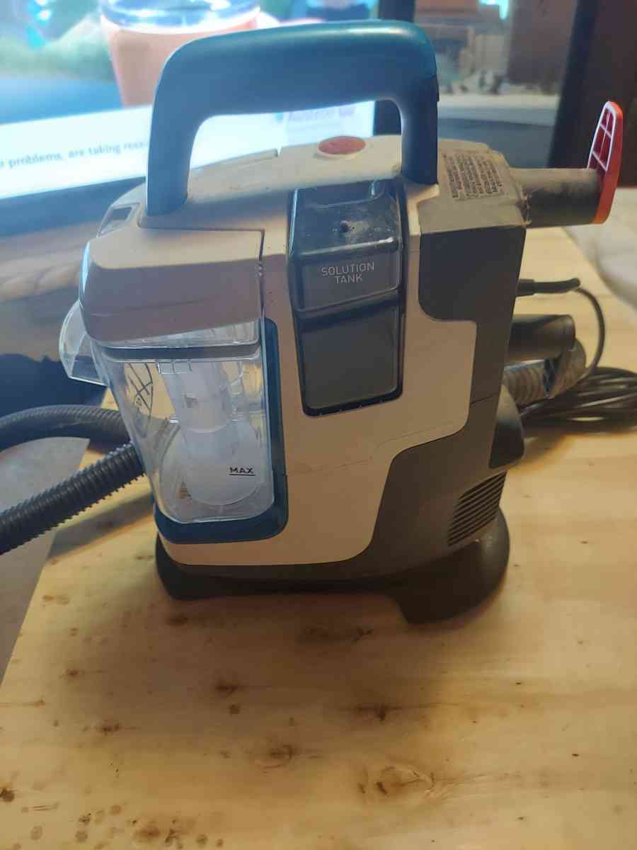 Im selling Hoover vacuum cleanerRogue cleaner Couches too - Goodrich, Texas - FleaMarketBay