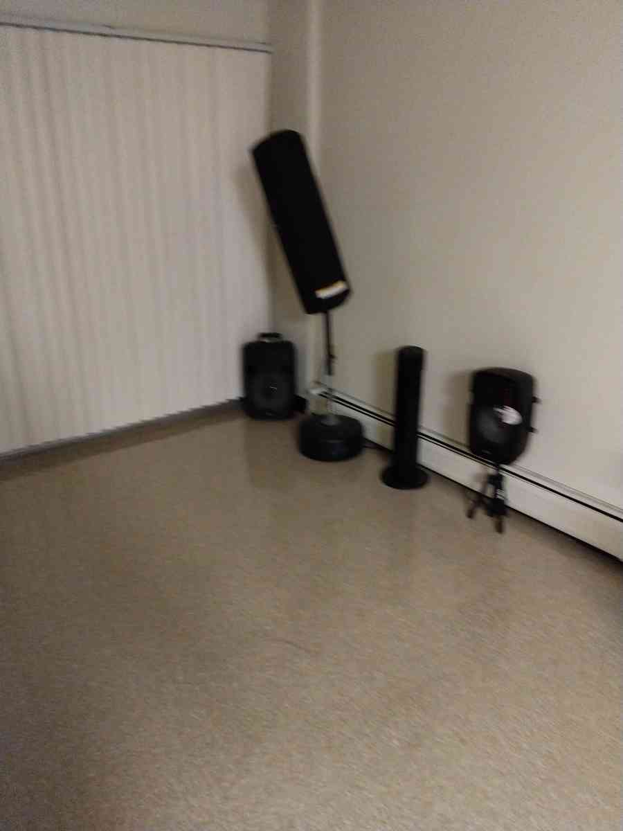 Bluetooth speaker - Cleveland, Ohio