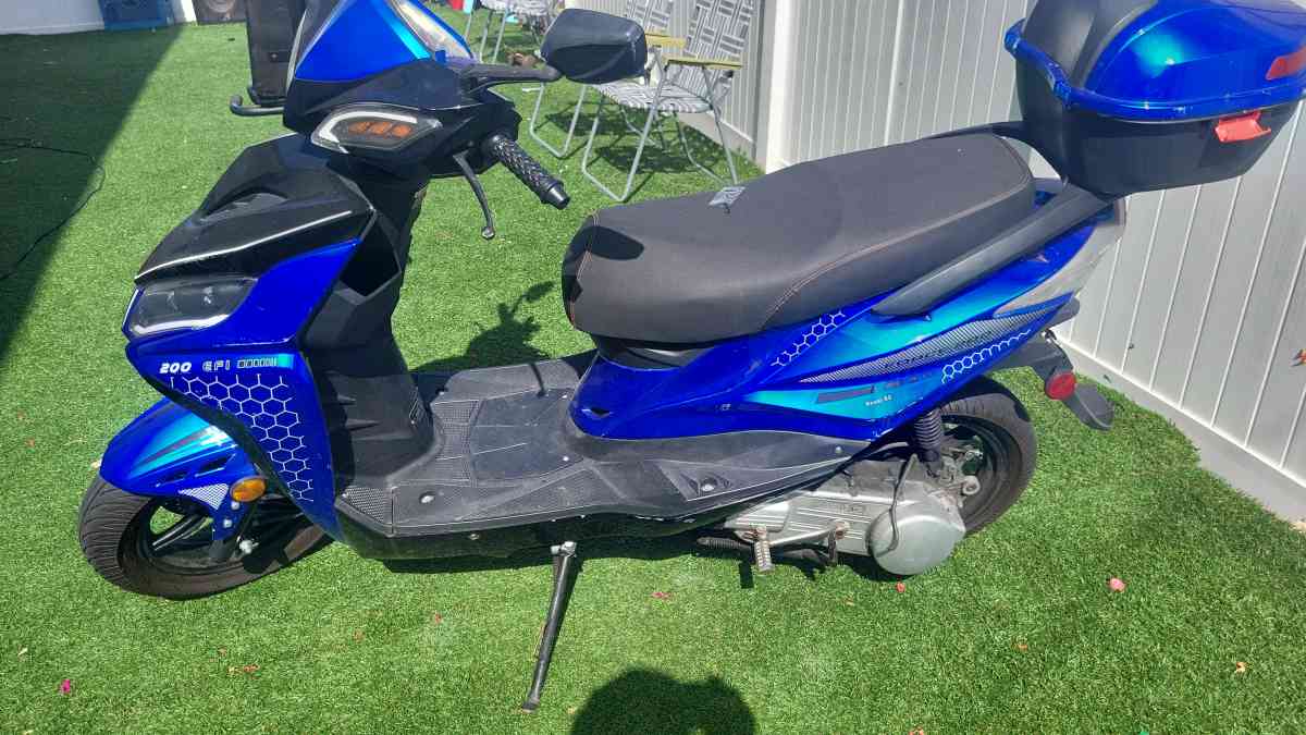 el una moto - El Segundo, California - FleaMarketBay