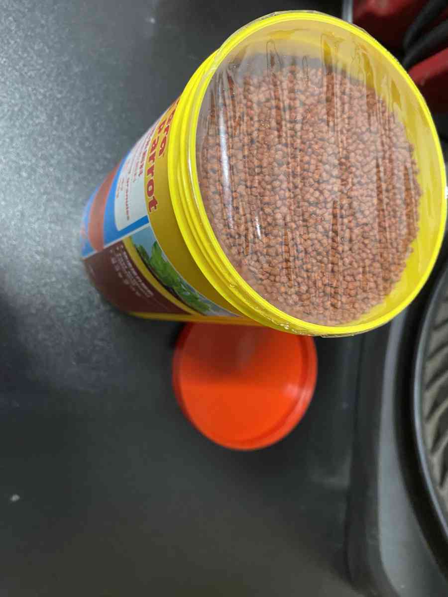 Fish Food to change the color Red Parrot - Elizabeth, New Jersey