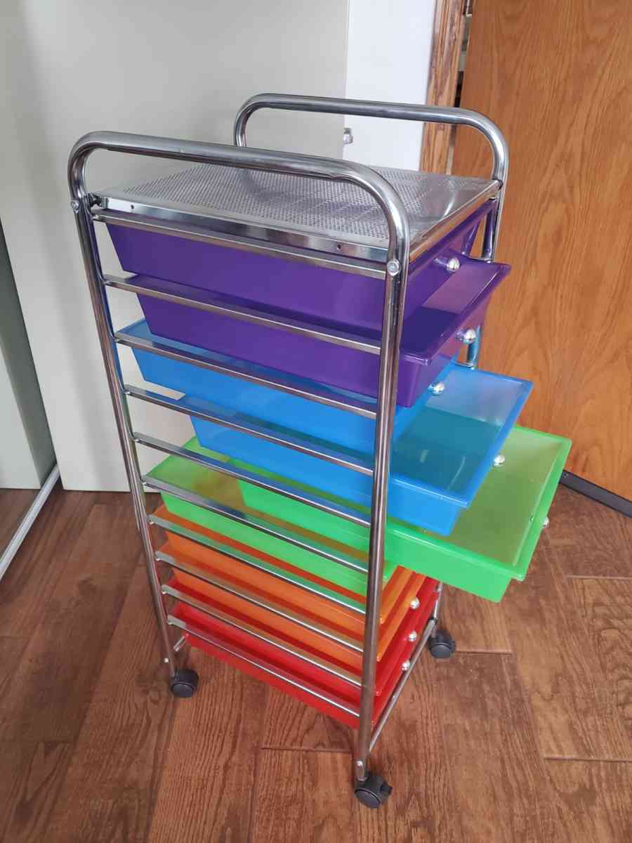 Rolling plastic storage card - Youngstown, Ohio - FleaMarketBay