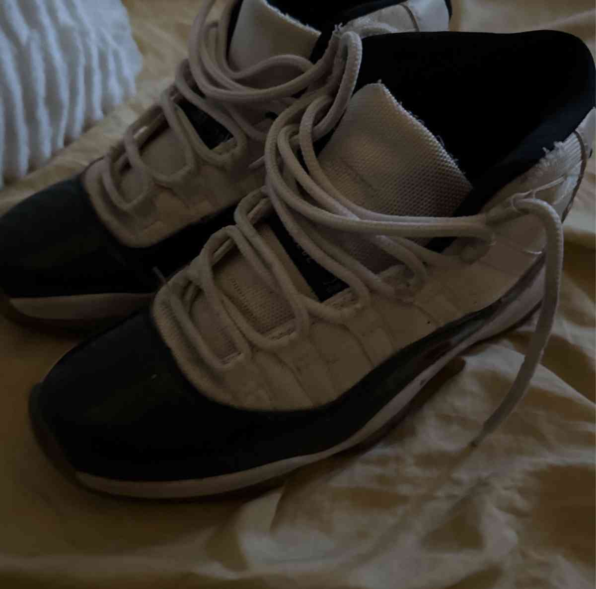 SMALL SHOE BUNDLE - Davis, California - FleaMarketBay