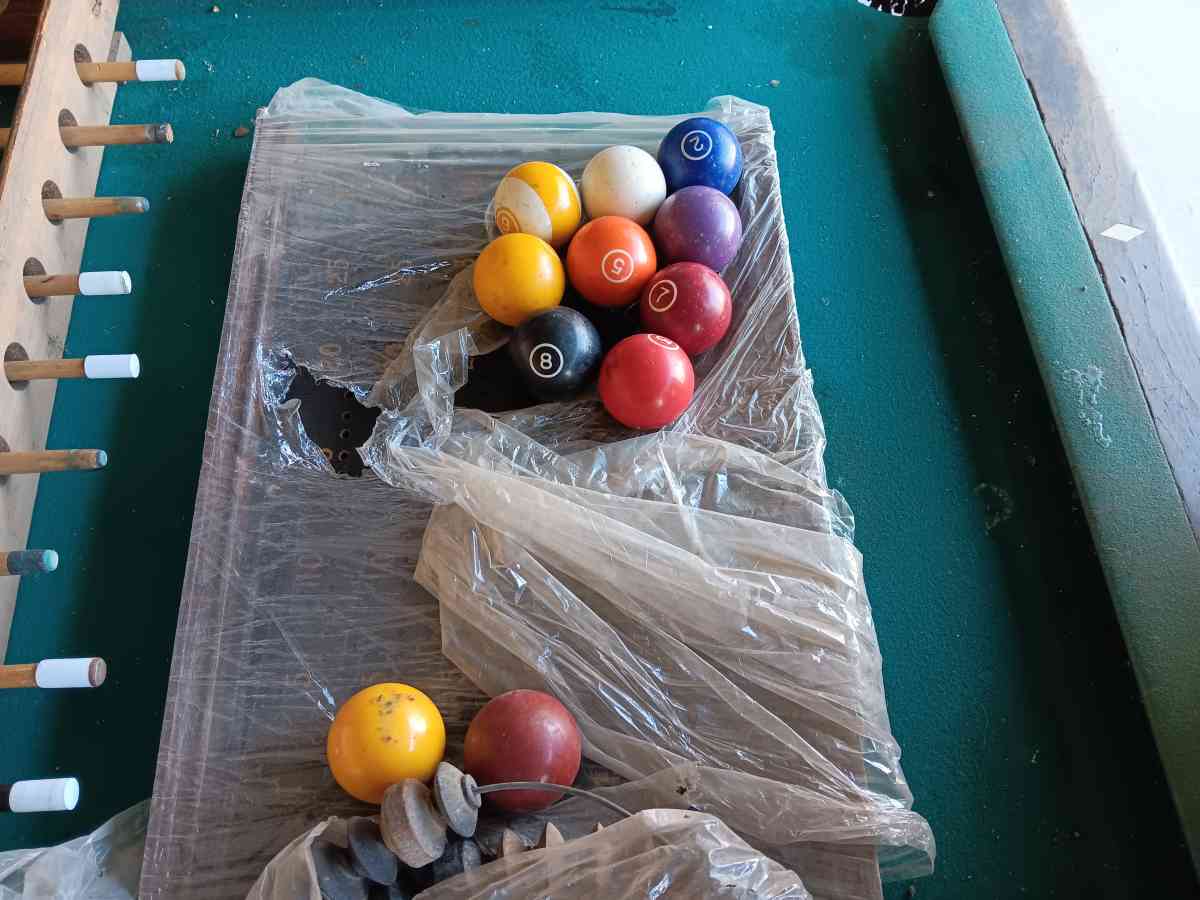 tablepool - Fillmore, California - FleaMarketBay