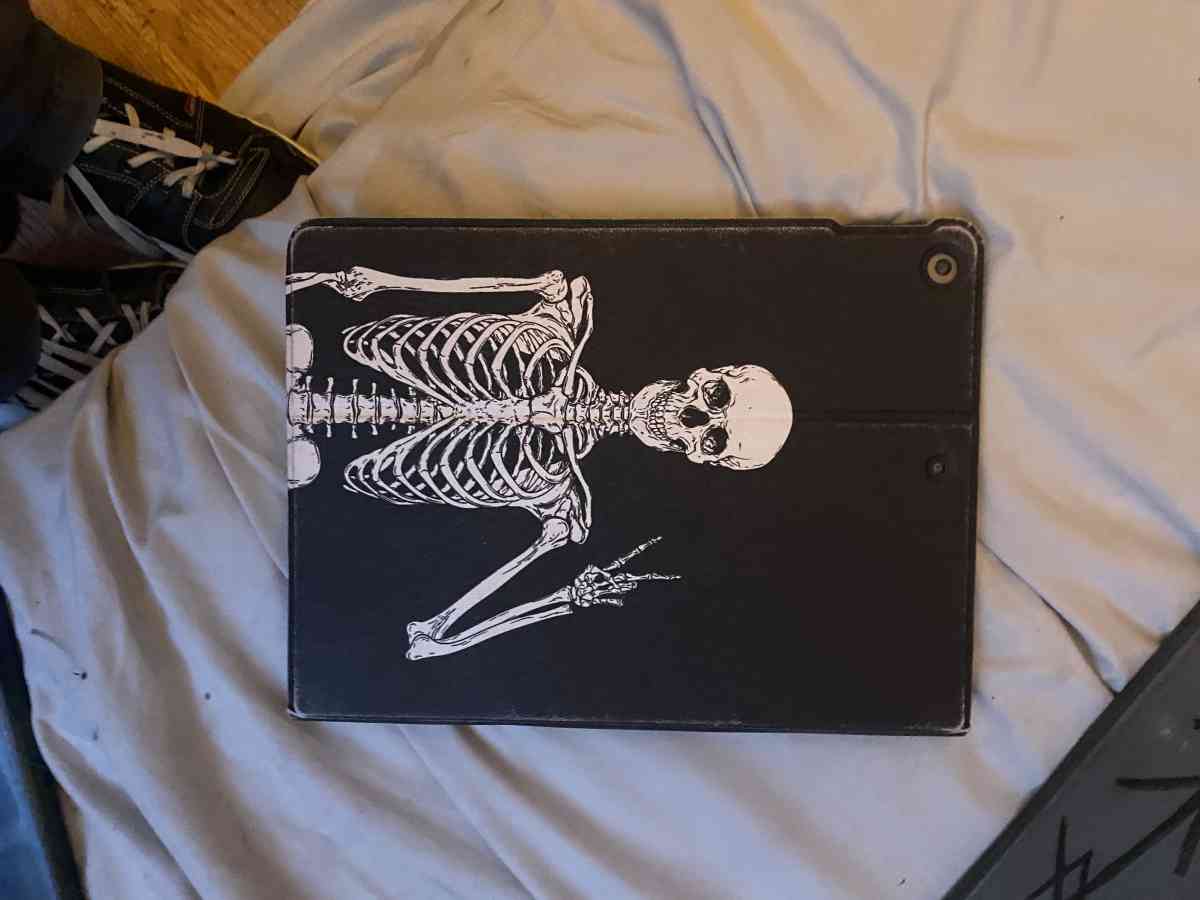 ipad 9th generation with apple pencil and case - Vancouver, Washington - FleaMarketBay